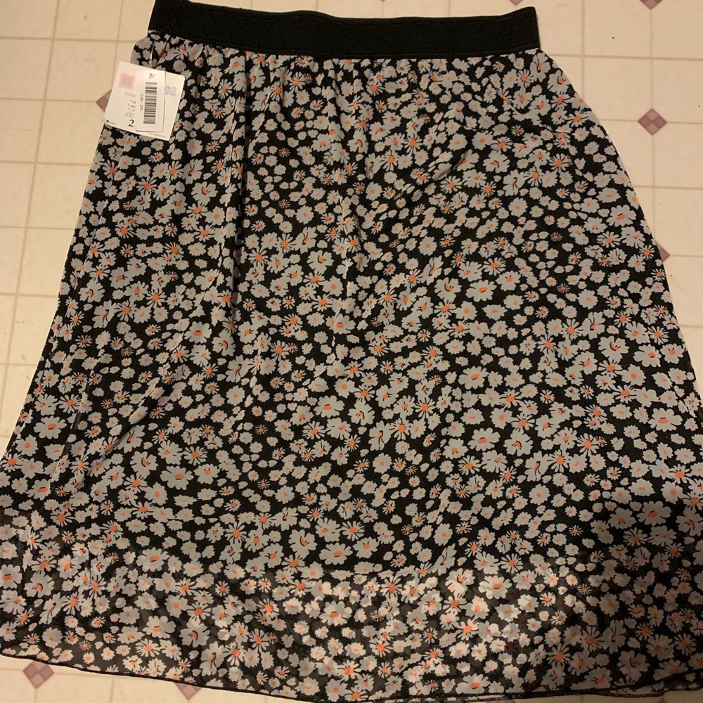 2 for $20! Gorgeous BNWT floral Lola